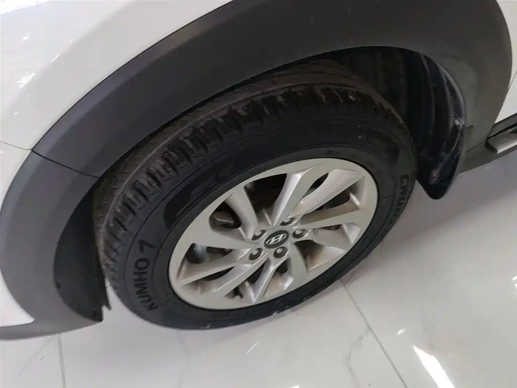 Hyundai Tucson 2015 1.6T Dual Clutch 2WD Smart фото 23