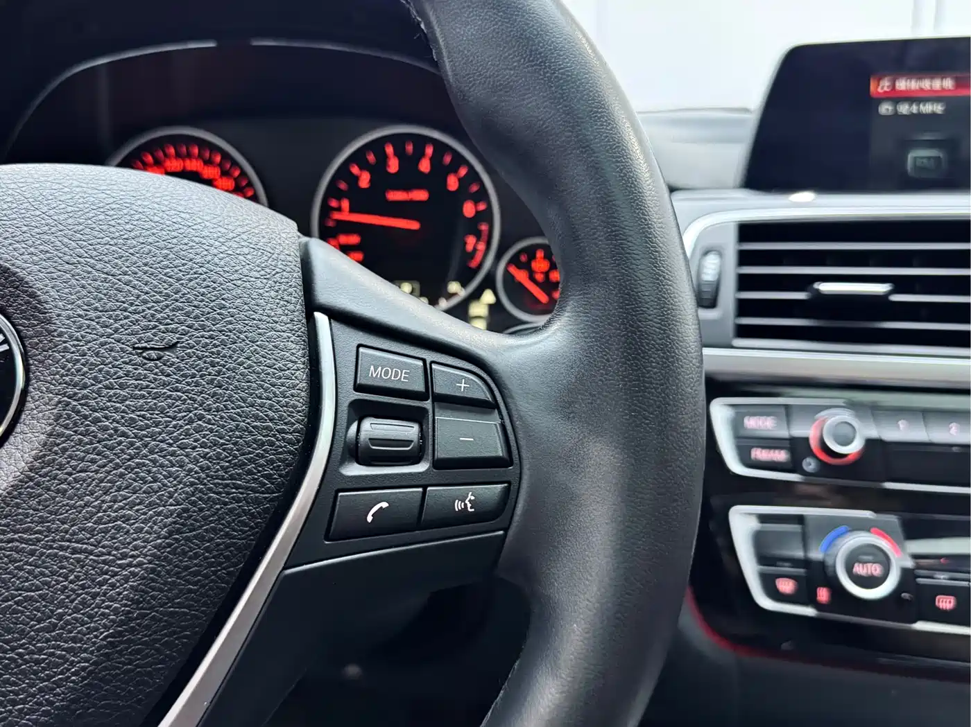 BMW 3 Series 2018 320Li Fashion Style фото 20