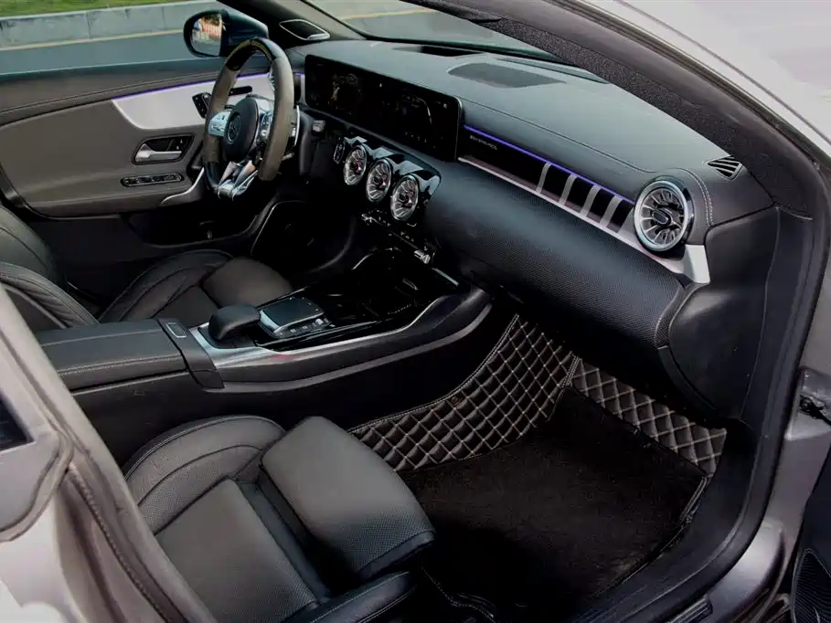 Mercedes-Benz CLA AMG 2023 AMG CLA 45 4MATIC+ фото 12