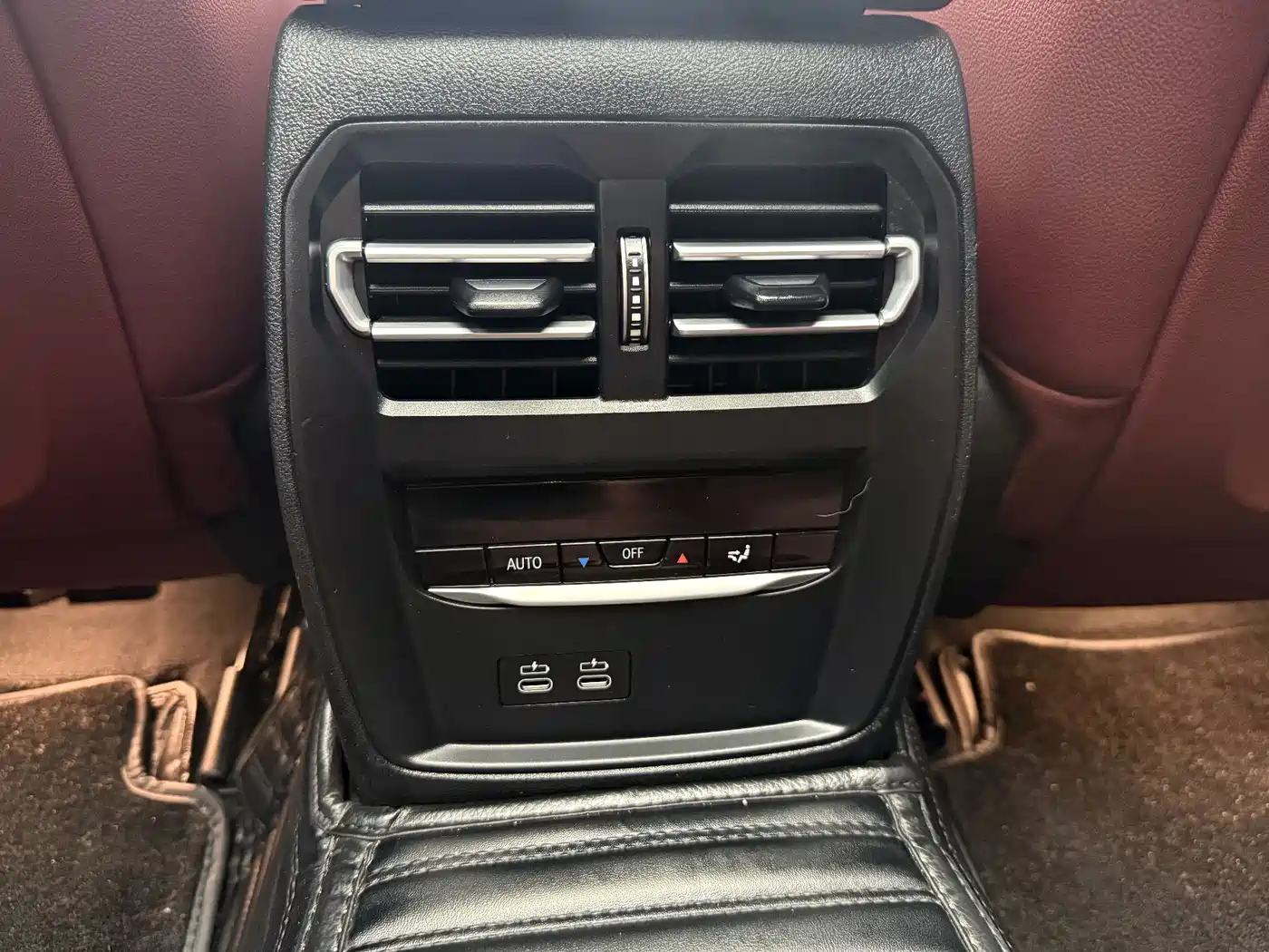BMW 3 Series 2024 325Li M Sport Shadowline Package фото 11