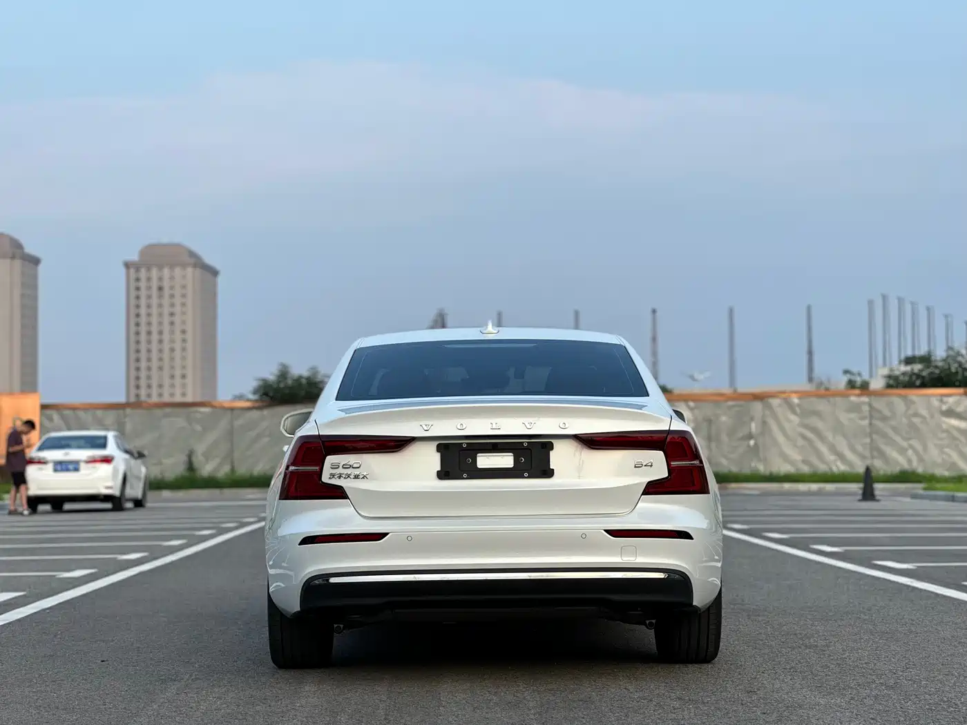 VOLVO S60