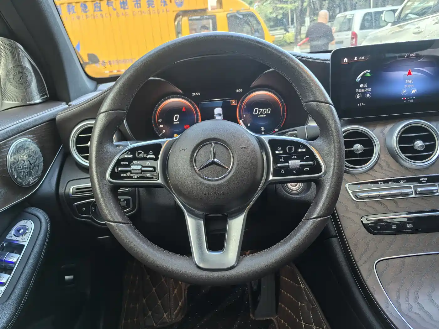 Mercedes-Benz GLC 2022 Model GLC 260 L 4MATIC Luxury Edition фото 14