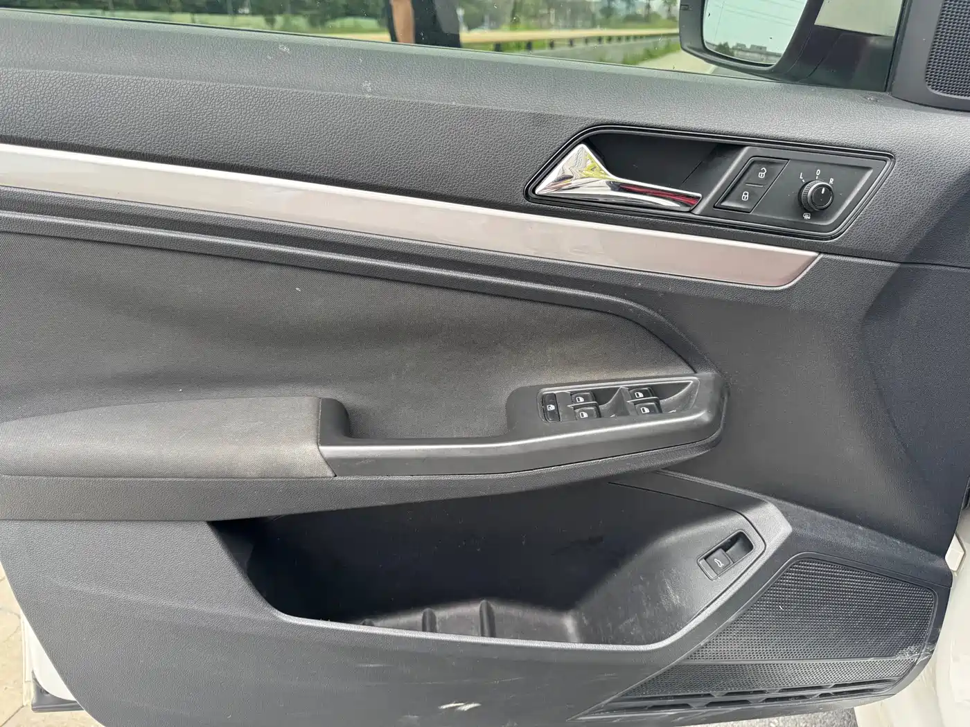 Volkswagen Lavida 2017 1.6L Automatic Trend Edition фото 7