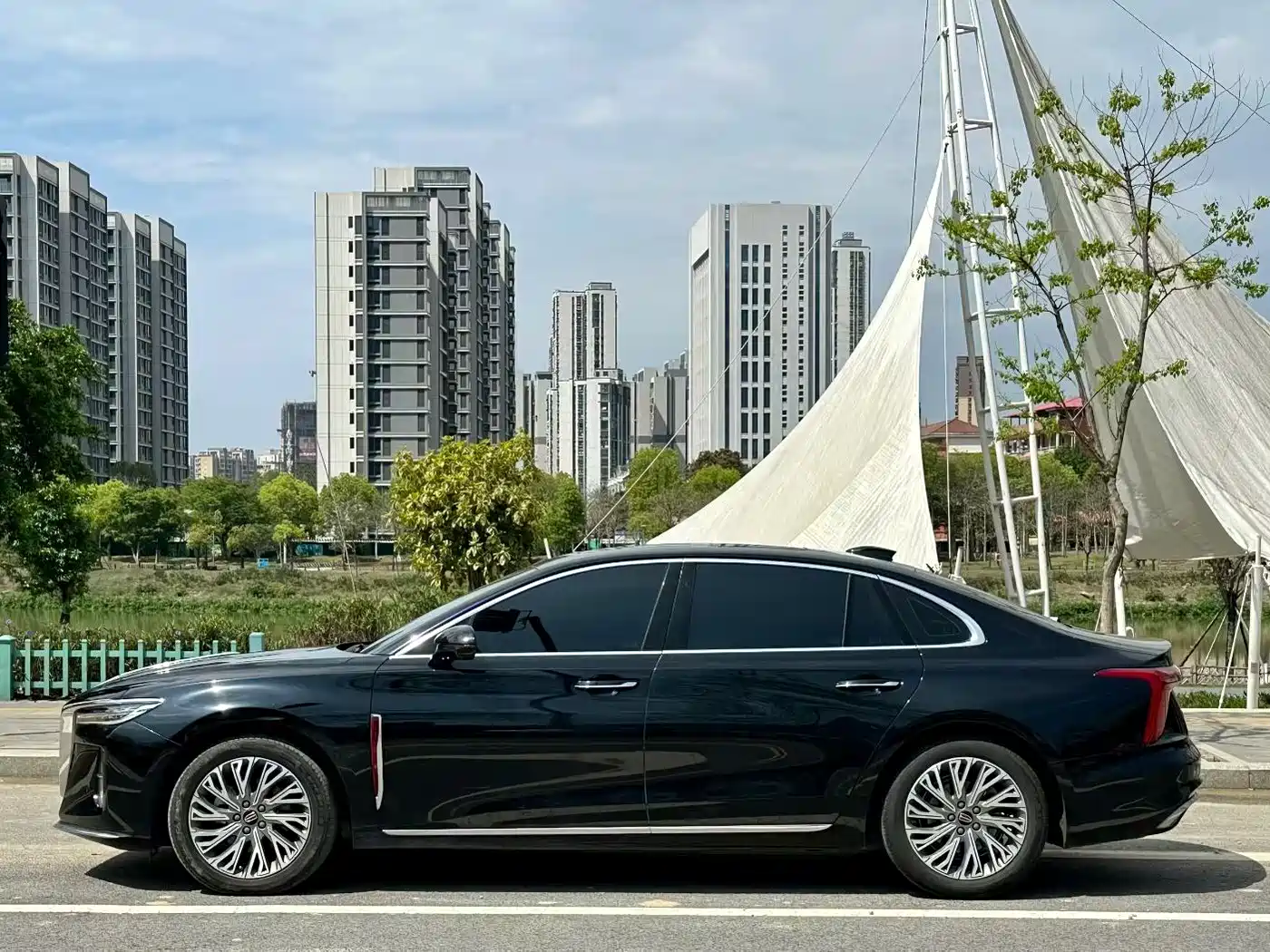 Hongqi HONGQI H5