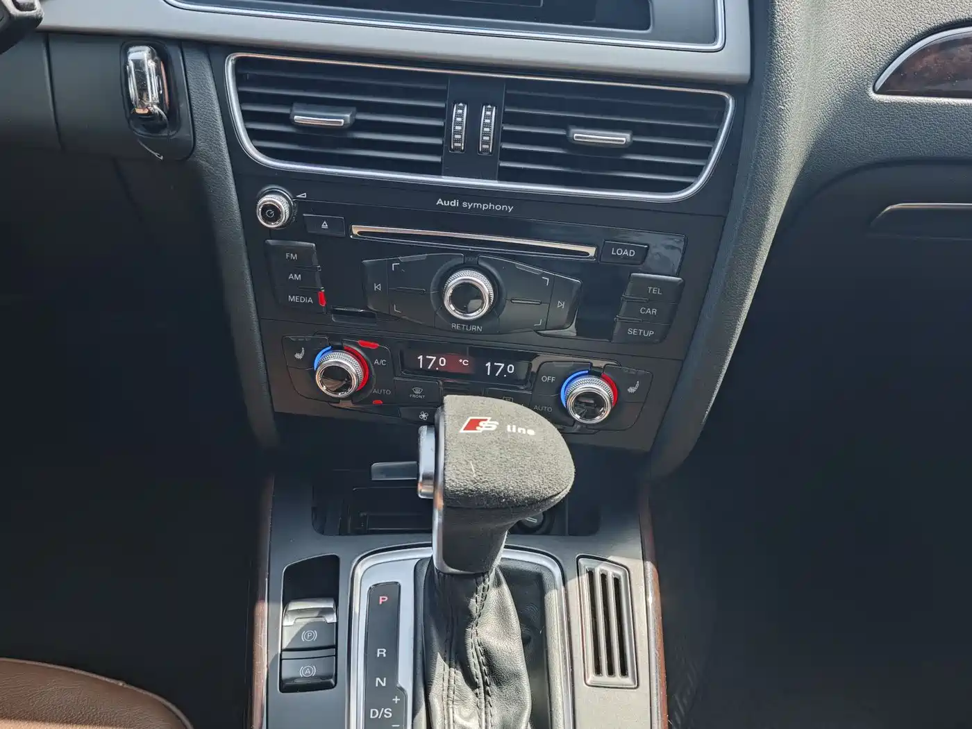 Audi A4L 2015 35 TFSI Auto Comfort фото 9