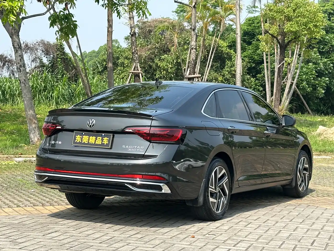 Volkswagen Sagitar 2023 300TSI DSG Surpassing Edition фото 19