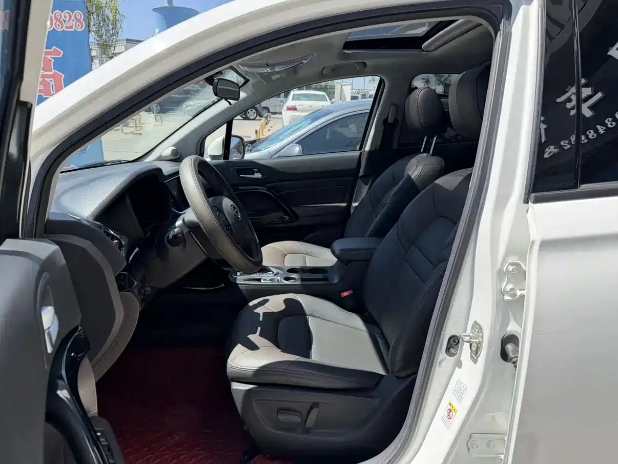 GAC Trumpchi Trumpchi GS4 2017 235T Automatic 2WD Luxury Smart Connected Edition фото 7