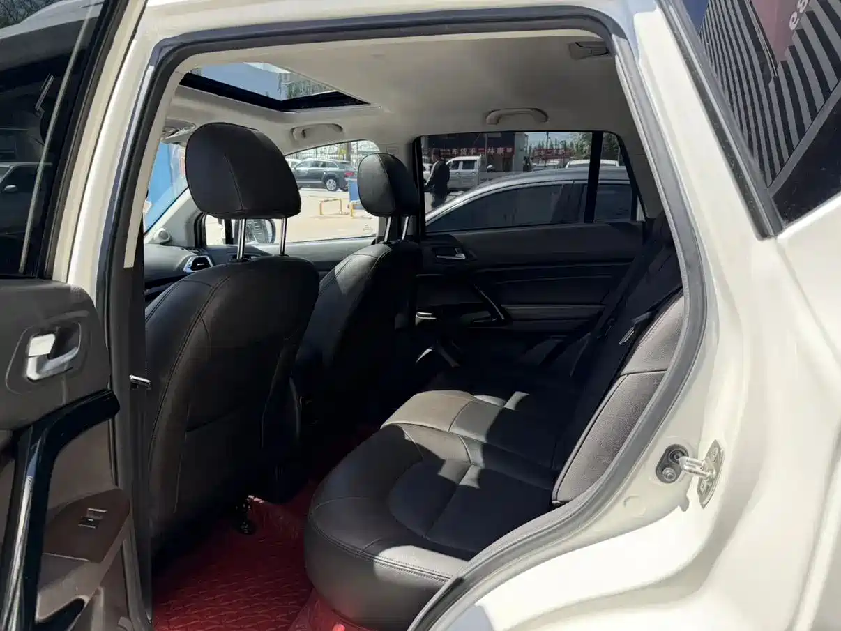 GAC Trumpchi Trumpchi GS4 2017 235T Automatic 2WD Luxury Smart Connected Edition фото 10