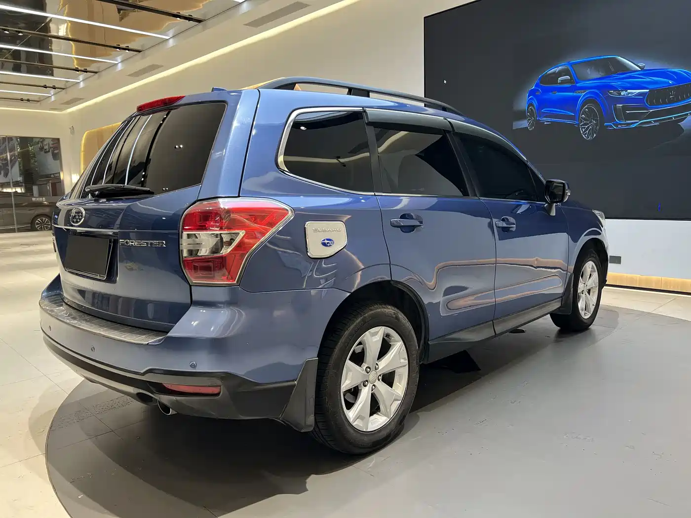Subaru Forester 2013 2.5i Automatic Luxury Edition фото 5