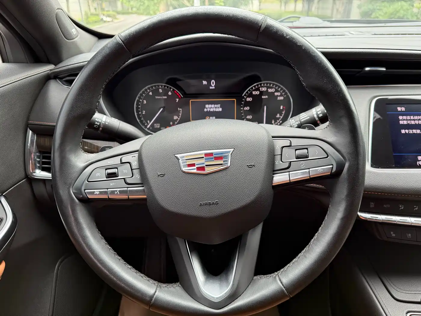 CADILLAC XT4