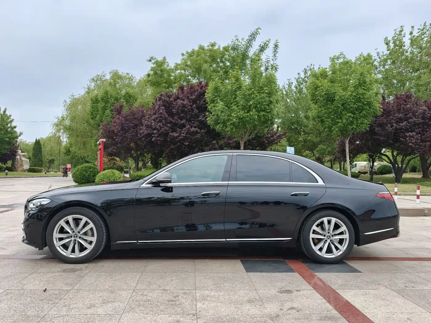 Mercedes-Benz S-Class 2024 S 400 L Business Edition фото 3
