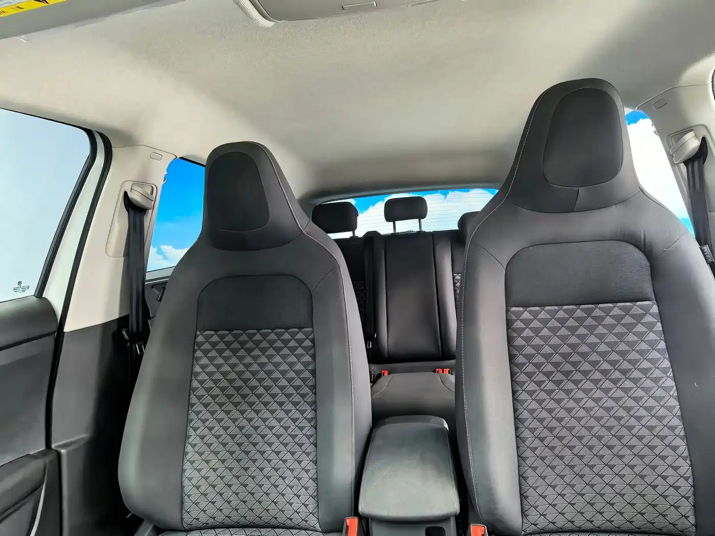 Volkswagen T-Cross 2023 1.5L Automatic Trend Edition фото 10