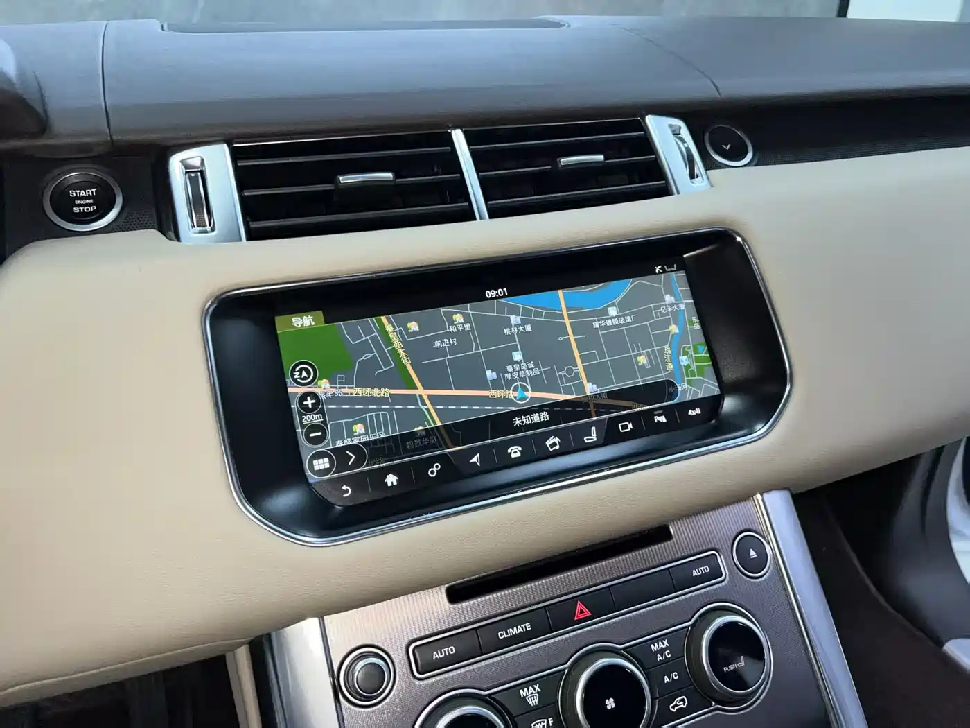 Land Rover Range Rover Sport 2017 3.0 SC V6 SE фото 15
