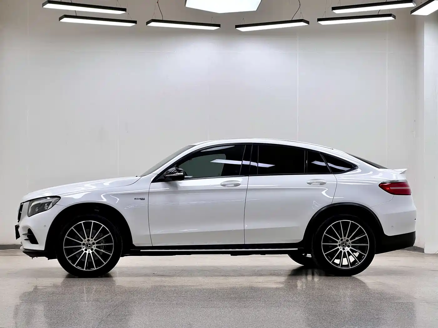 Mercedes-Benz GLC Coupe AMG 2017 AMG GLC 43 4MATIC Coupe SUV фото 4