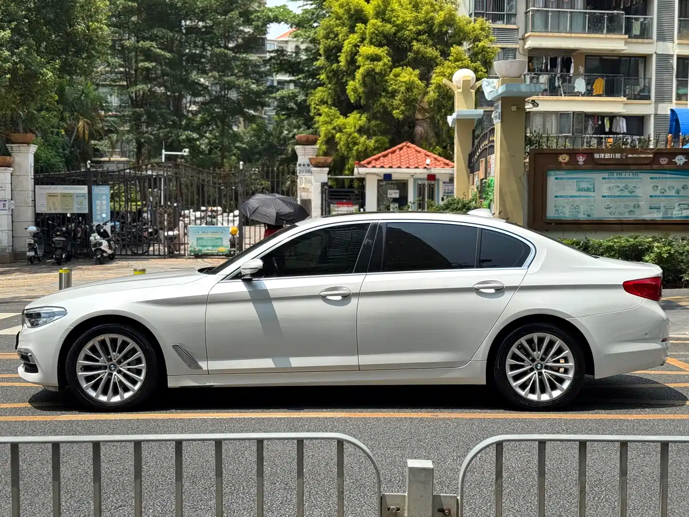 BMW 5 Series 2020 530Li Premium Luxury Package фото 17