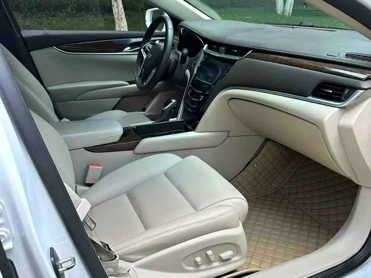 Photo 5 - Cadillac XTS