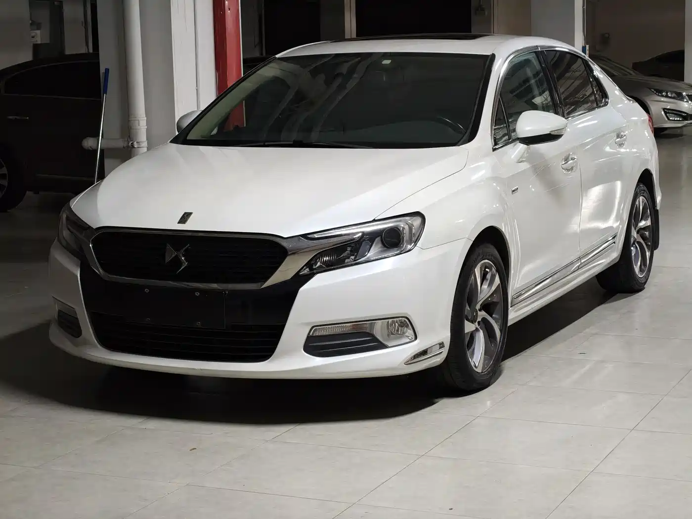  DS DS 5LS 2014 1.6T Luxury THP160