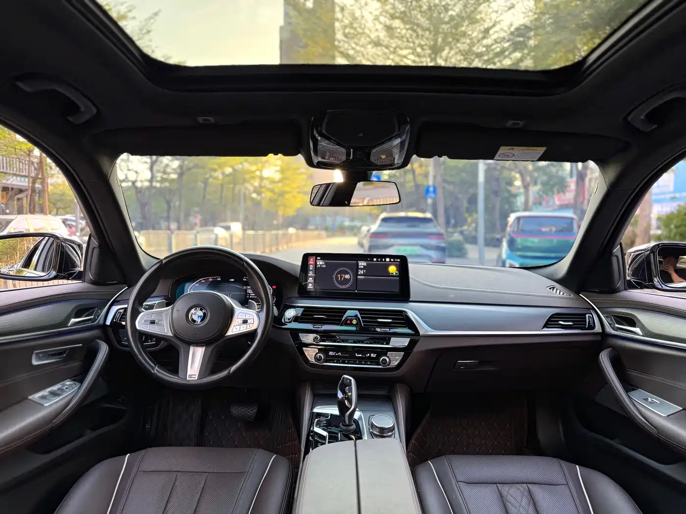 BMW 5 Series 2023 530Li Leading M Sport Package фото 8