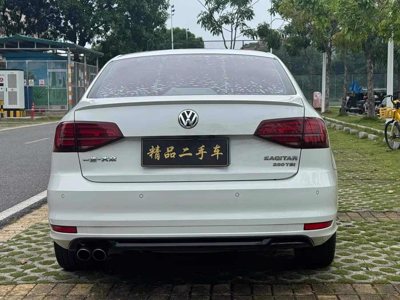 Volkswagen Sagitar 2017 280TSI Automatic R-Line фото 7
