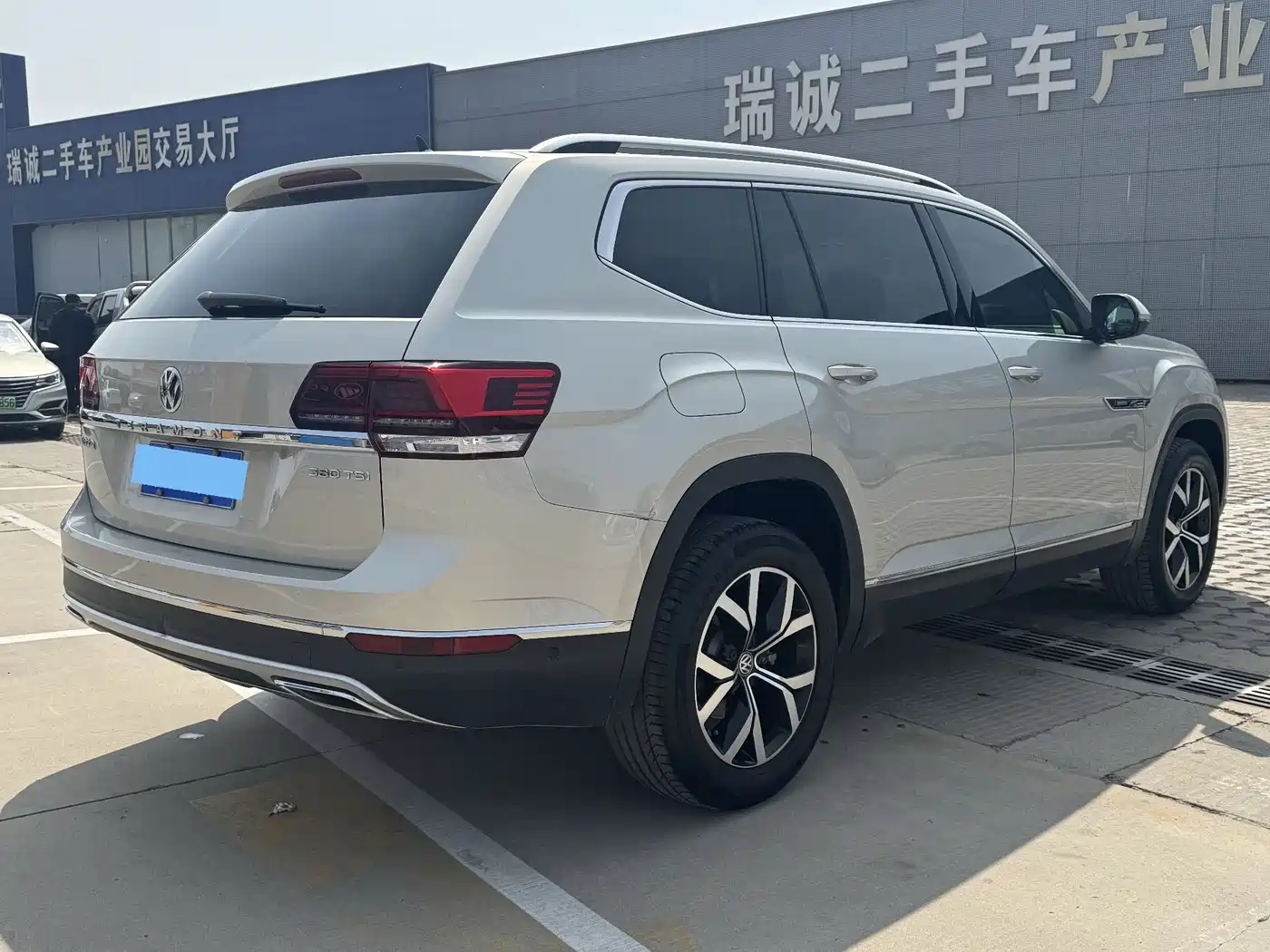 Volkswagen Teramont 2020 380TSI 4WD Luxury Edition China VI фото 5
