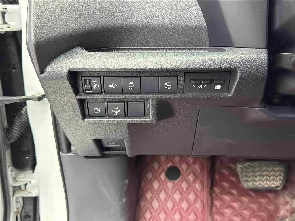 Toyota Sienna 2023 2.5L Hybrid Premium Edition фото 13