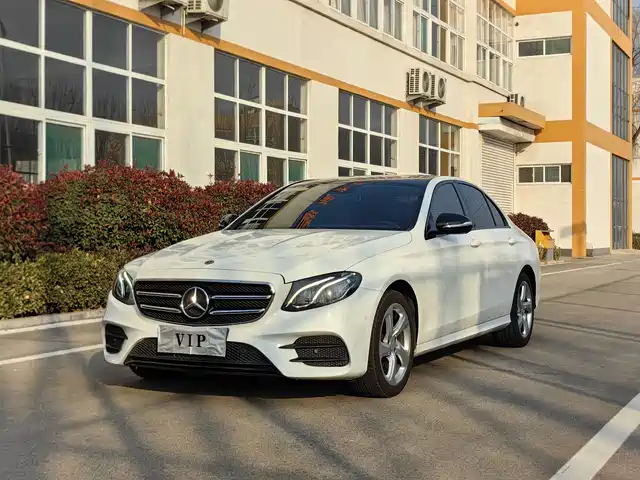 MERCEDES-BENZ E CLASS