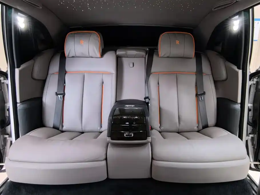 Rolls-Royce Phantom 2019 2018 6.7T Long Wheelbase Version