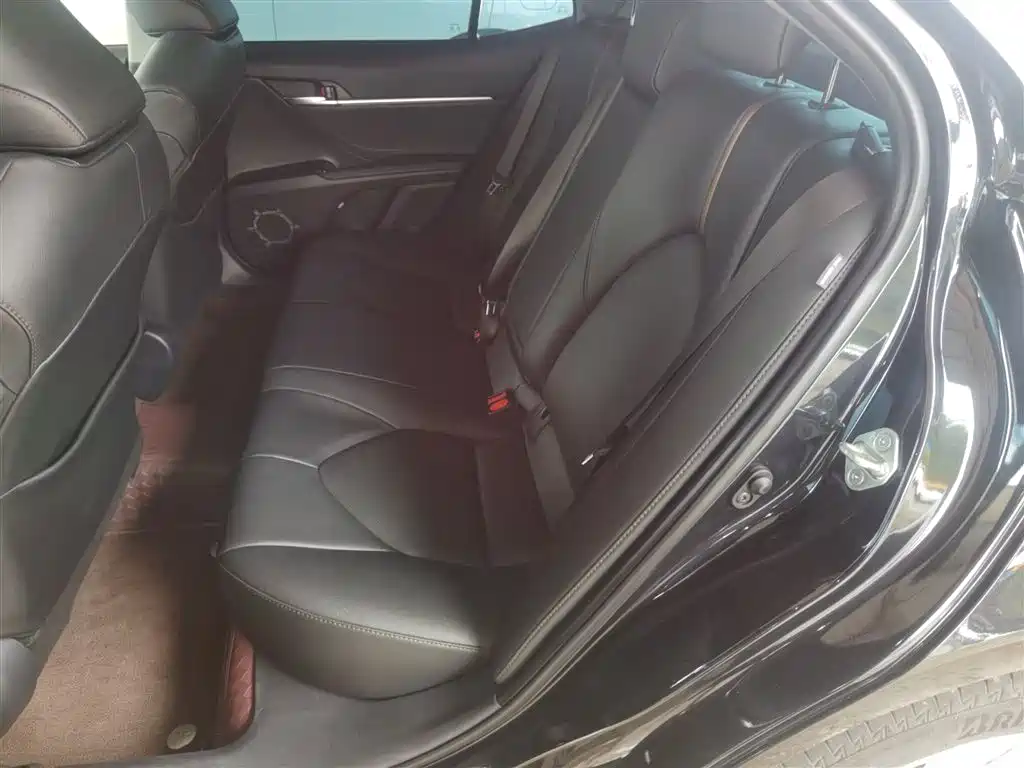 Toyota Camry 2023 2.0G Luxury Edition фото 13