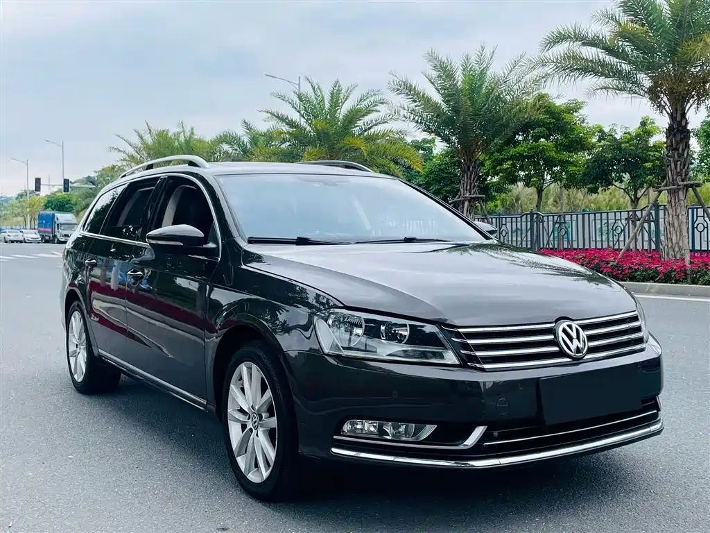 Volkswagen Magotan (Import) 2015 Wagon 2.0TSI Comfort фото 3