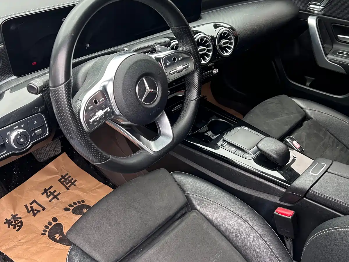 Mercedes-Benz A-Class 2022 A 200 L Sport Sedan Style фото 9