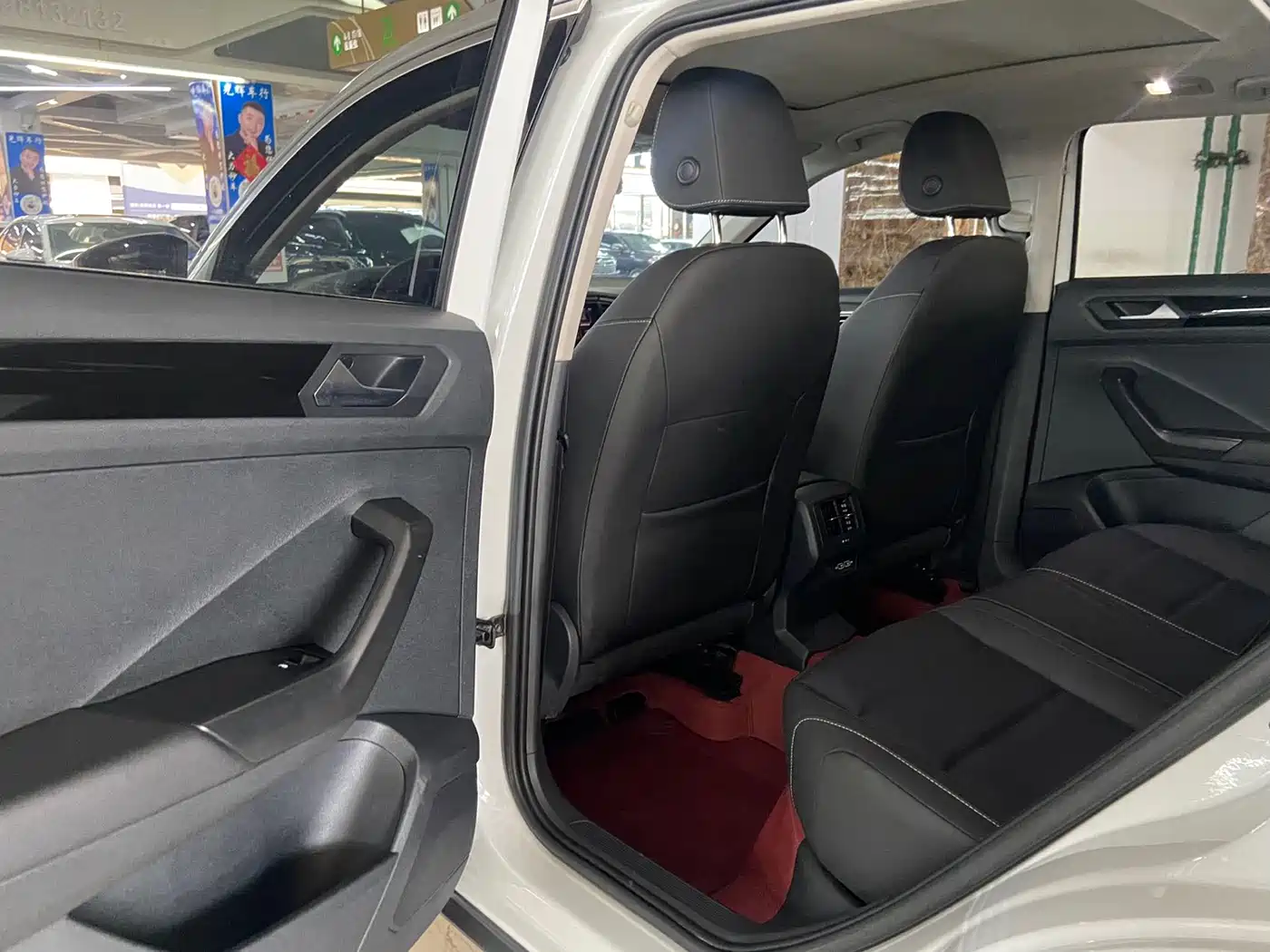 Volkswagen T-ROC 2022 280TSI DSG 2WD Comfort PLUS фото 8