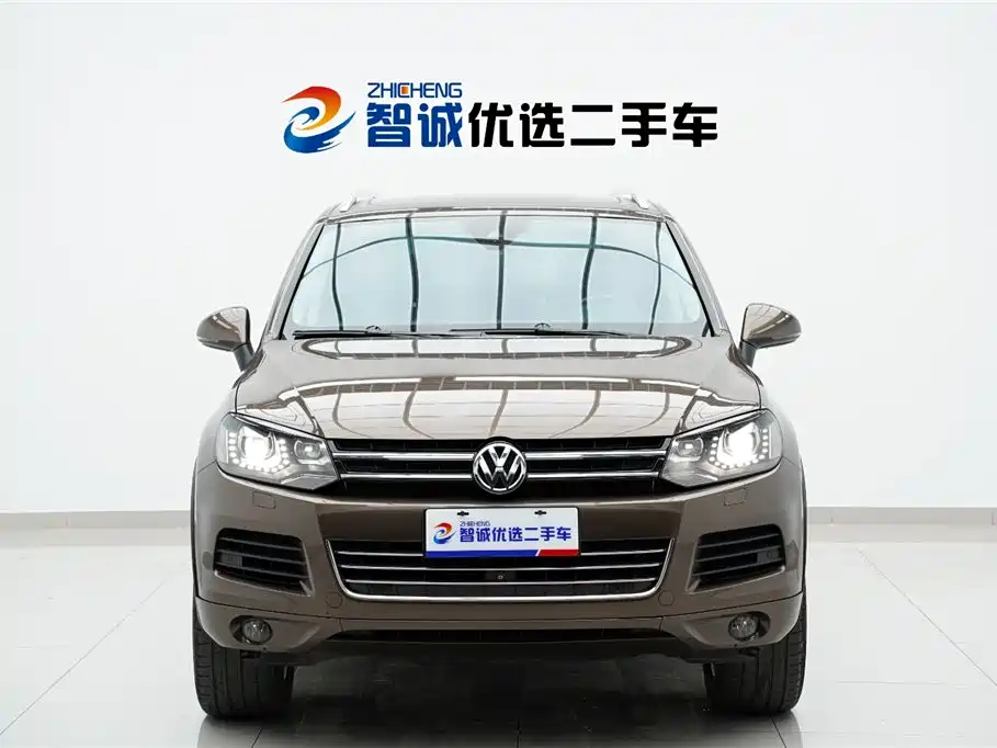 Volkswagen Touareg 2011 3.0TSI Luxury фото 2