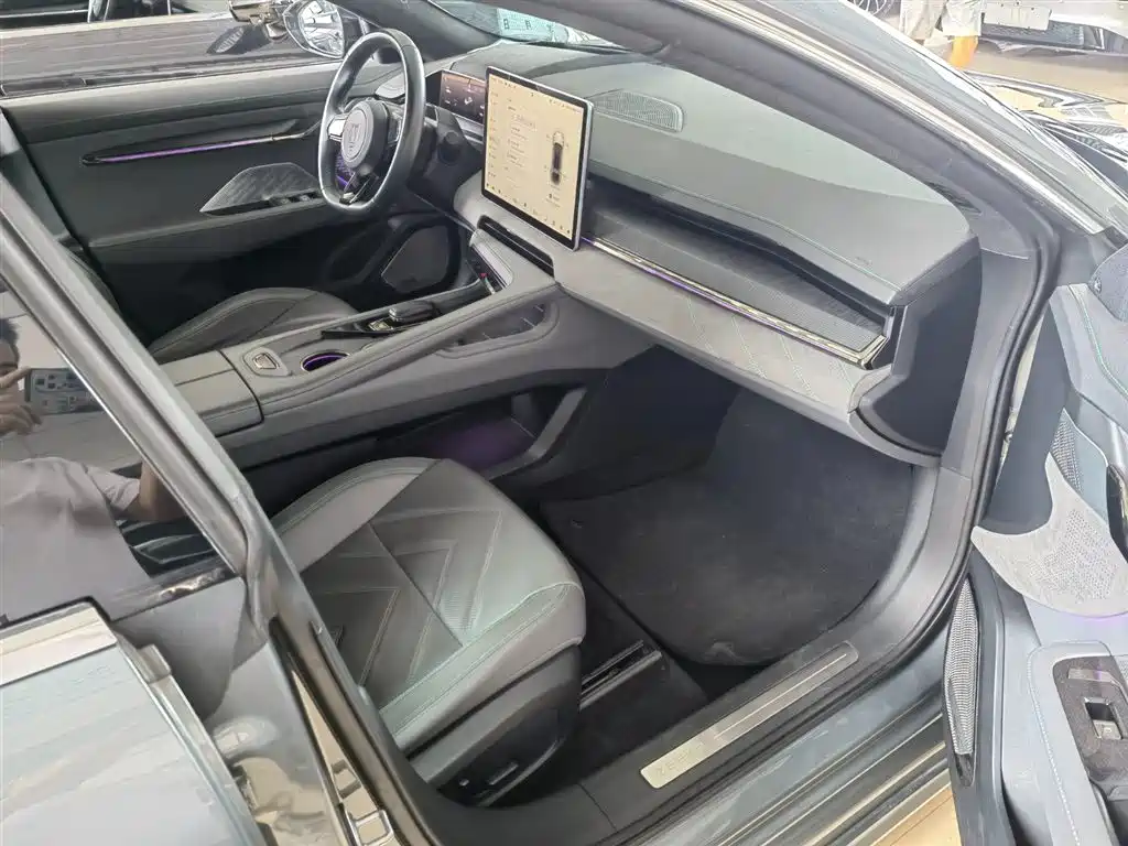 ZEEKR EXTREME KRYPTON 001