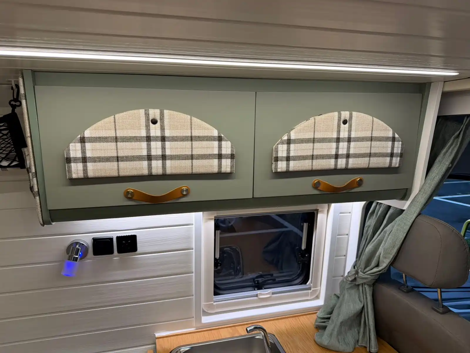 Photo 17 - Maxus V80 RV
