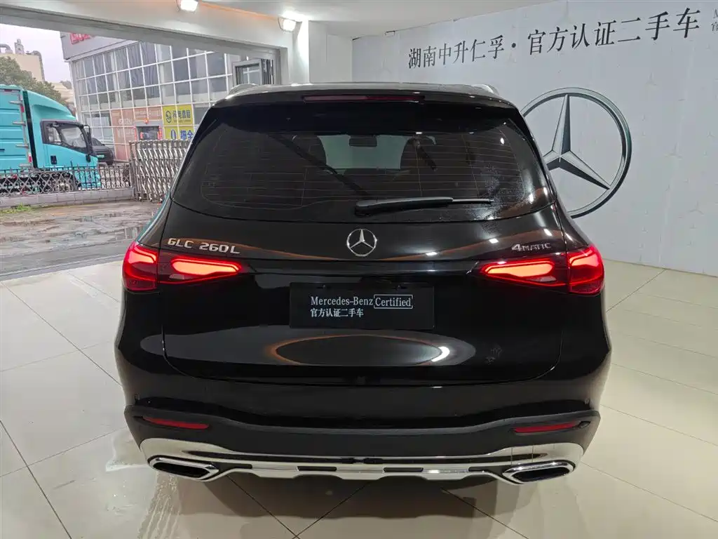 MERCEDES-BENZ GLC