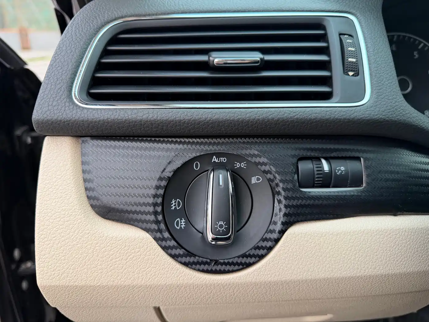 Volkswagen Passat 2014 1.8TSI DSG Executive Edition фото 10