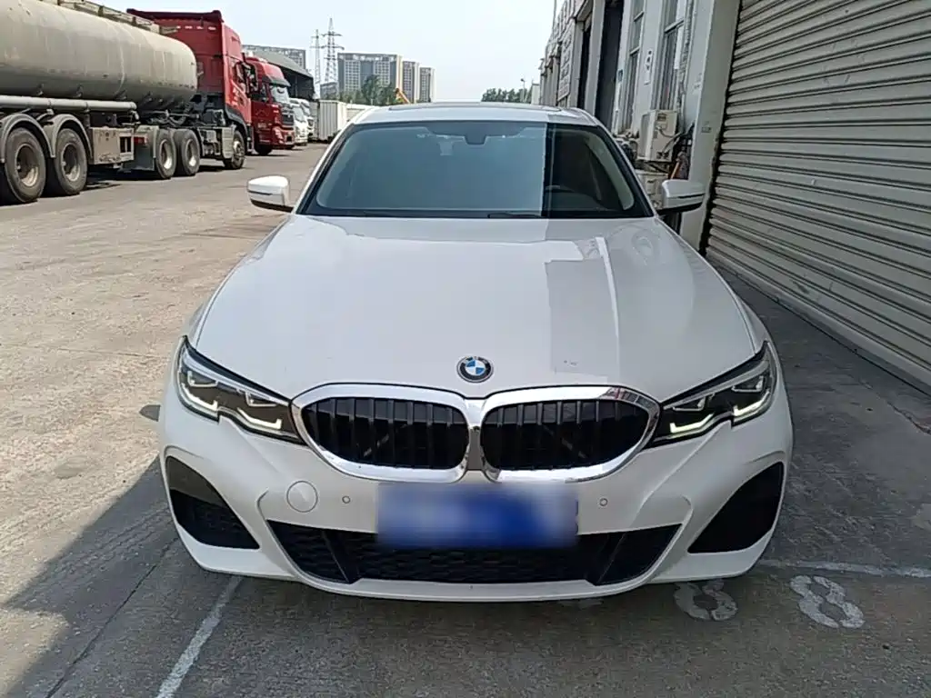 BMW 3-SERIES