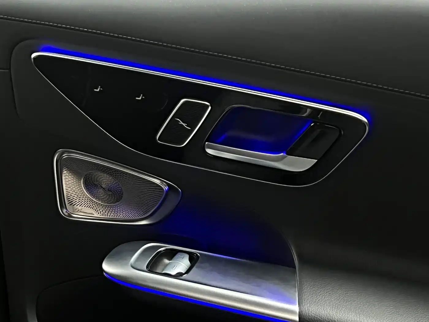 Mercedes-Benz C-Class 2023 C 260 L Night Edition Sport фото 24
