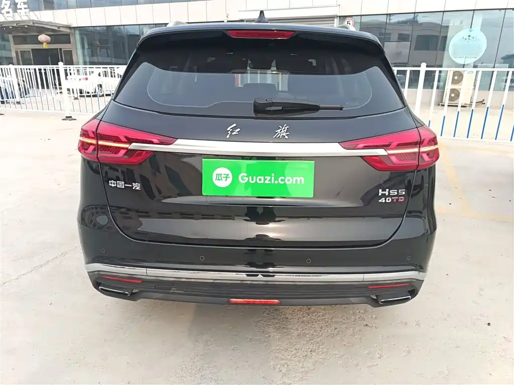 Hongqi HS5 2022 Facelift 2.0T Smart Flag Enjoyment Edition фото 5