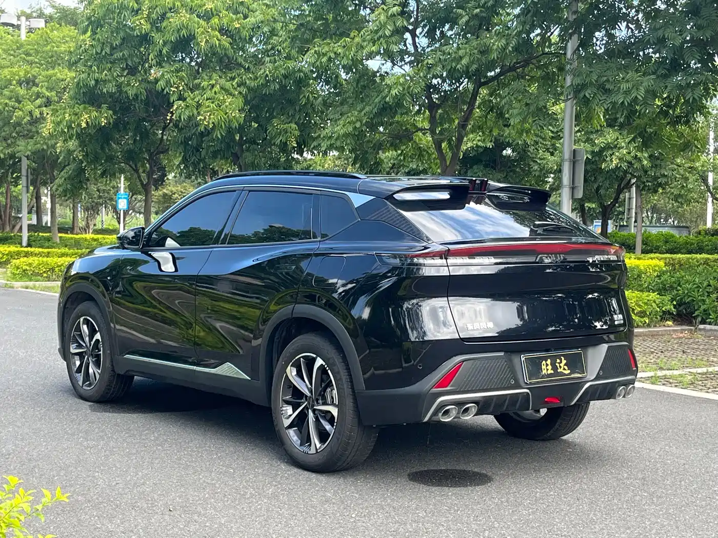 Dongfeng Aeolus Haohan 2025 2024 Glory Edition DH-i 1.5T Luxury