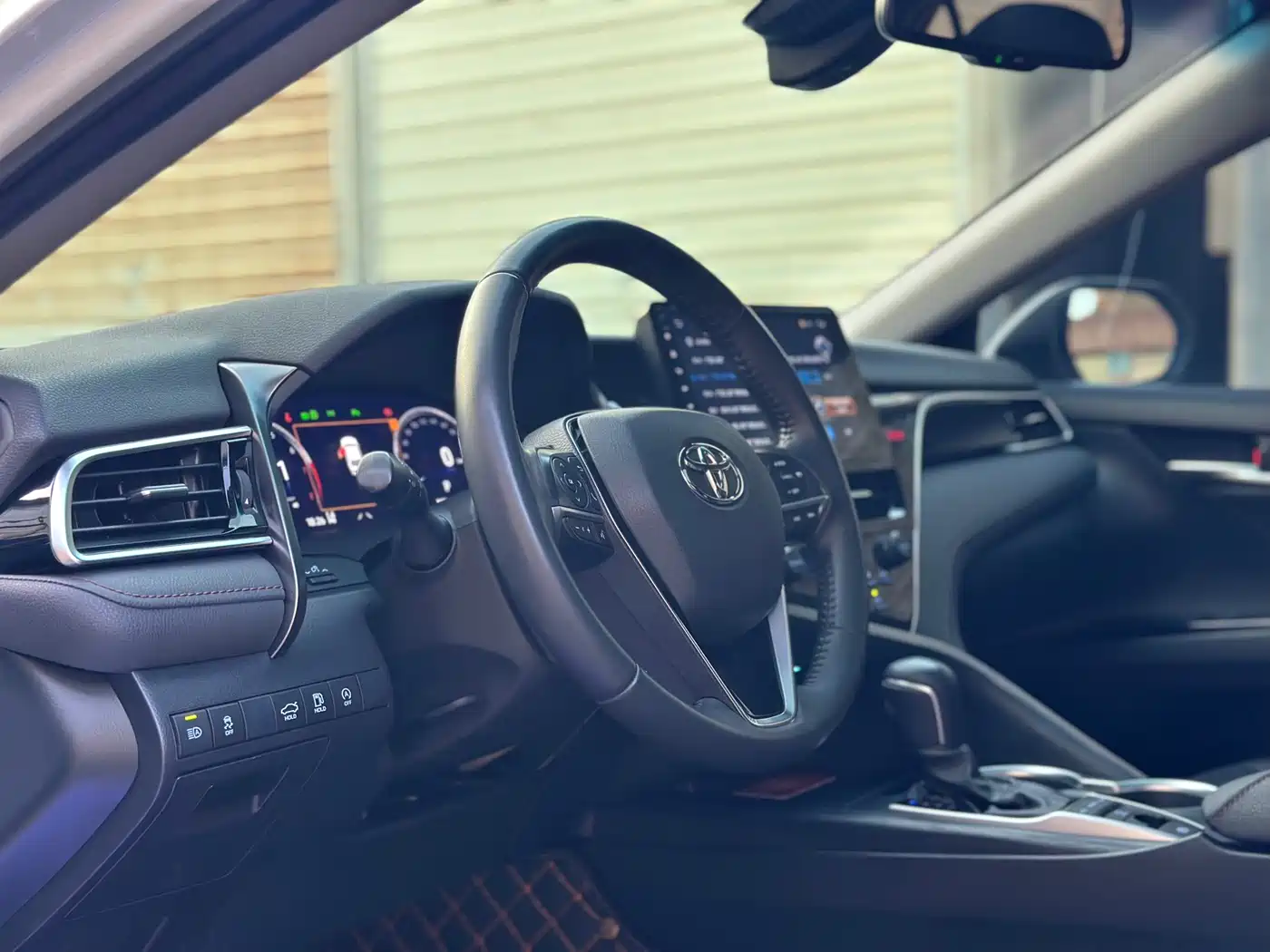 Toyota Camry 2023 2.5G Luxury Edition фото 17