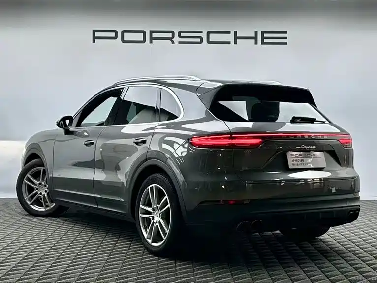 PORSCHE CAYENNE