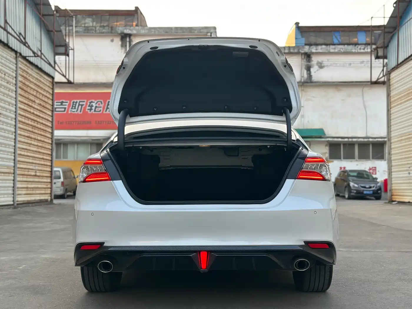 Toyota Camry 2023 2.5G Luxury Edition фото 10