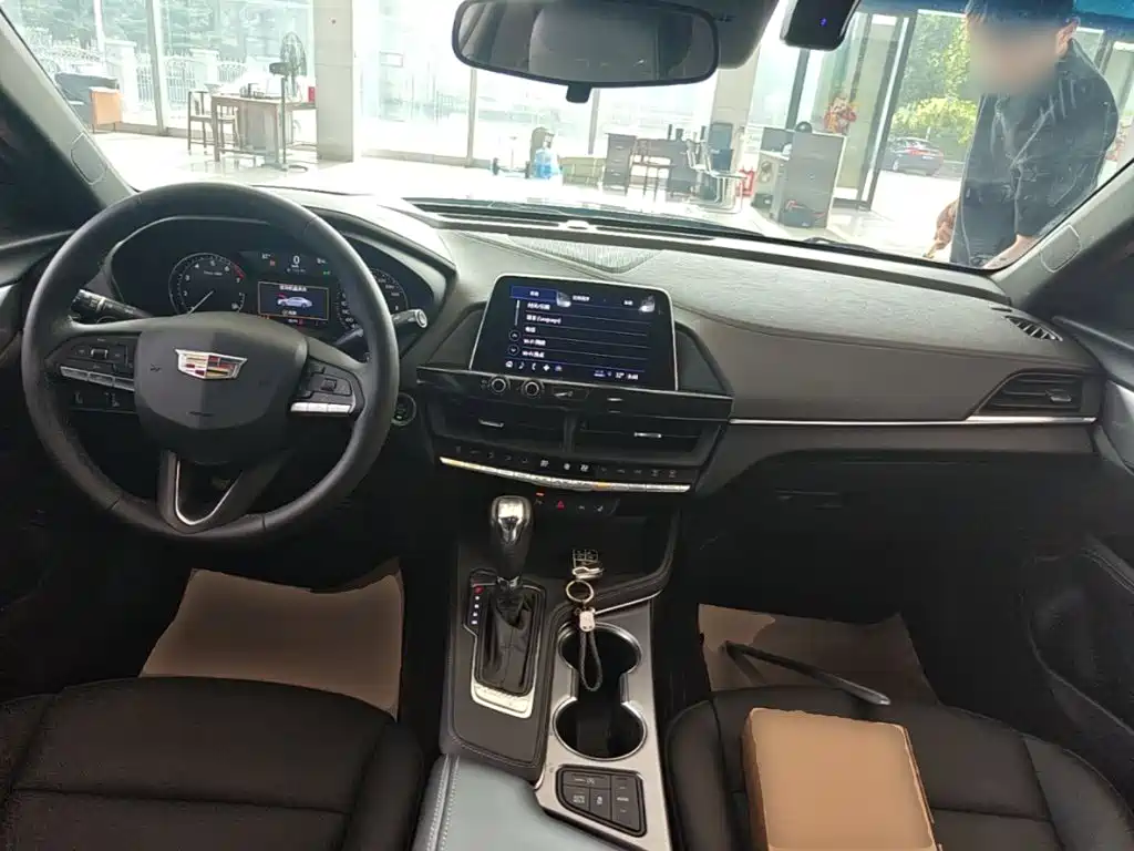 Cadillac CT4 2023 2023 28T Luxury Model