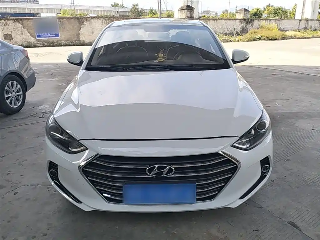 Hyundai Elantra 2016 1.4T DCT Dynamic·Elite Edition фото 3