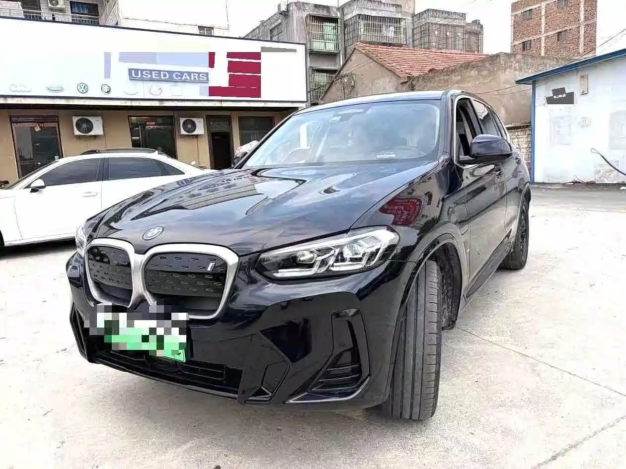 BMW iX3 2024 Leading Edition