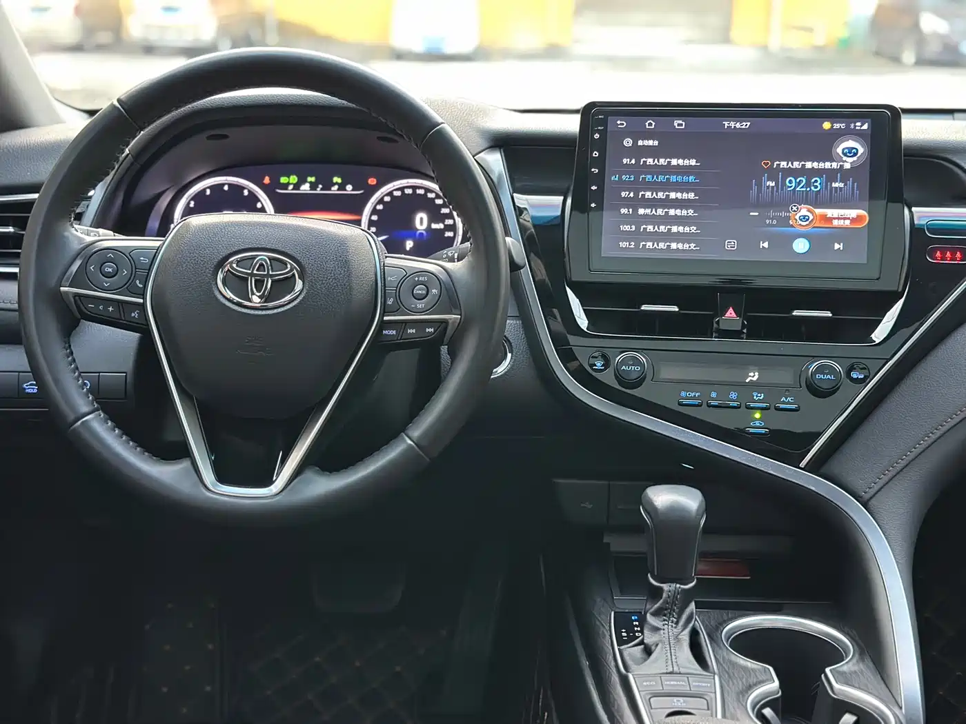 Toyota Camry 2023 2.5G Luxury Edition фото 21