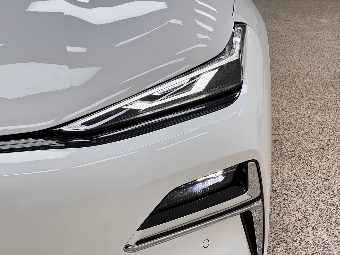 GEELY GALAXY GALAXY SPARKLE 8