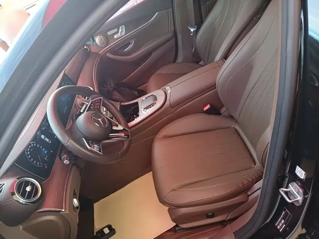 MERCEDES-BENZ E-CLASS