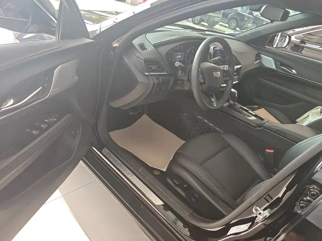Cadillac CT4 2023 2023 28T Luxury Model